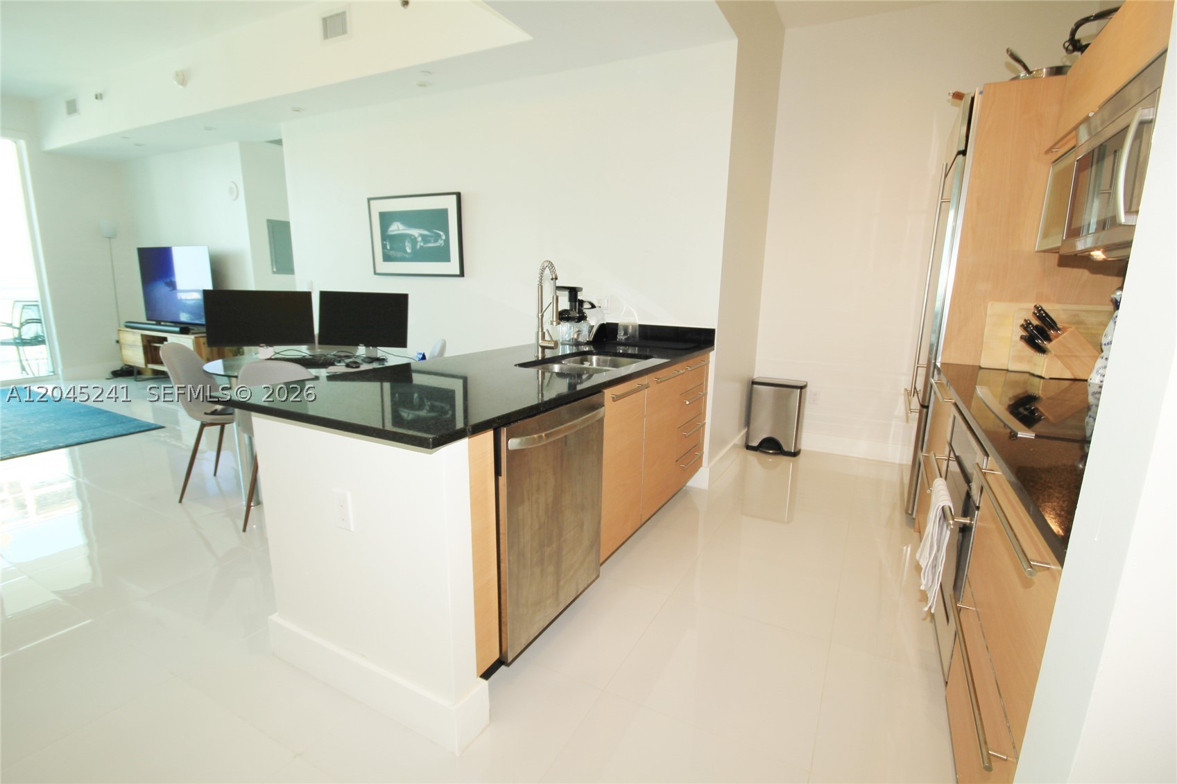 THE PLAZA 851 BRICKELL CON - Residential Lease