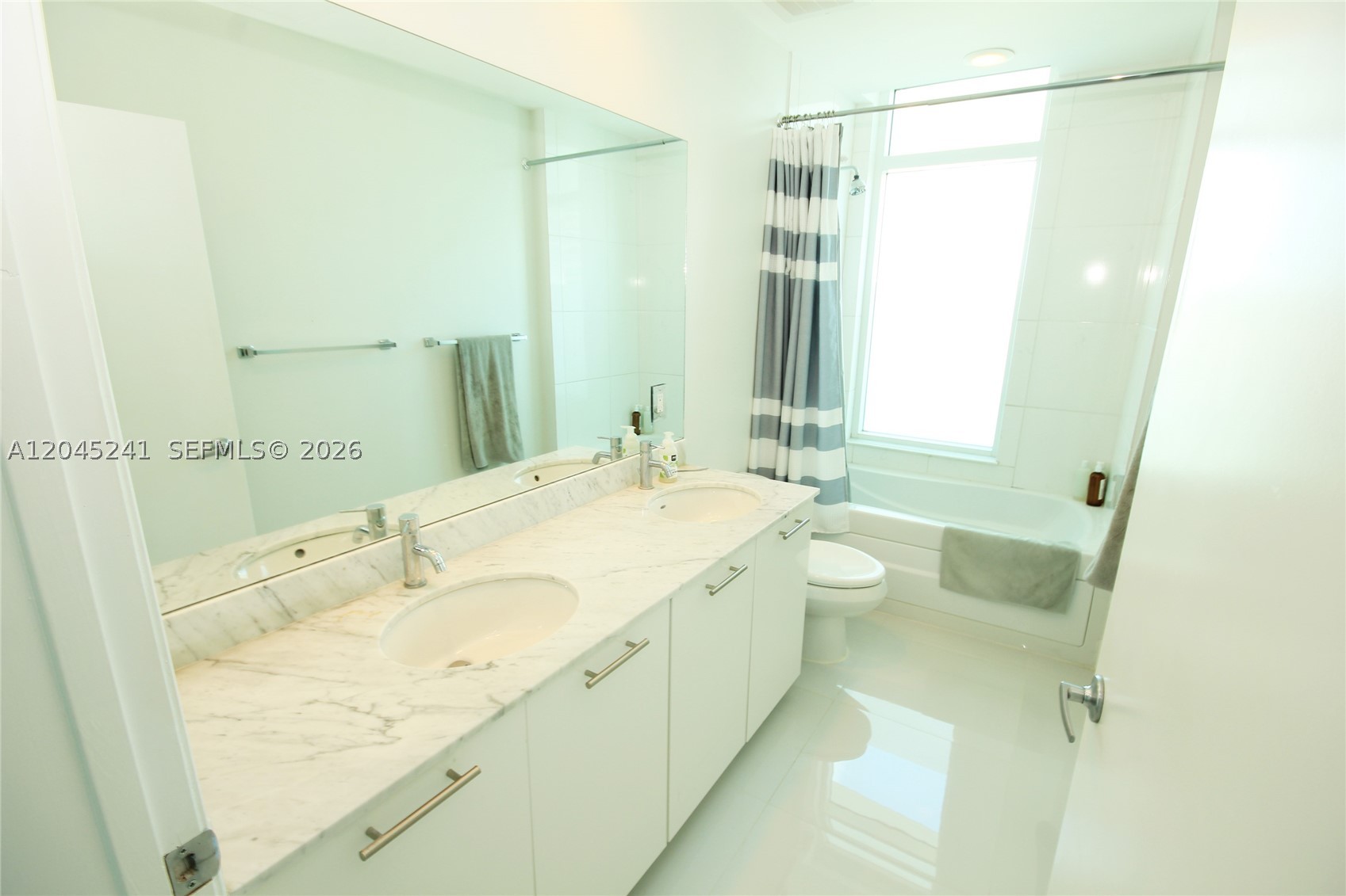 THE PLAZA 851 BRICKELL CON - Residential Lease