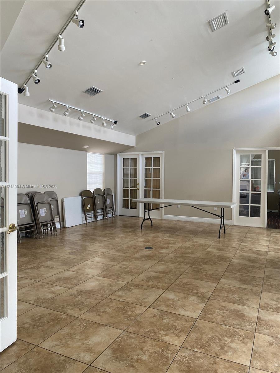 SIERRA RIDGE CONDO J-53 - Residential