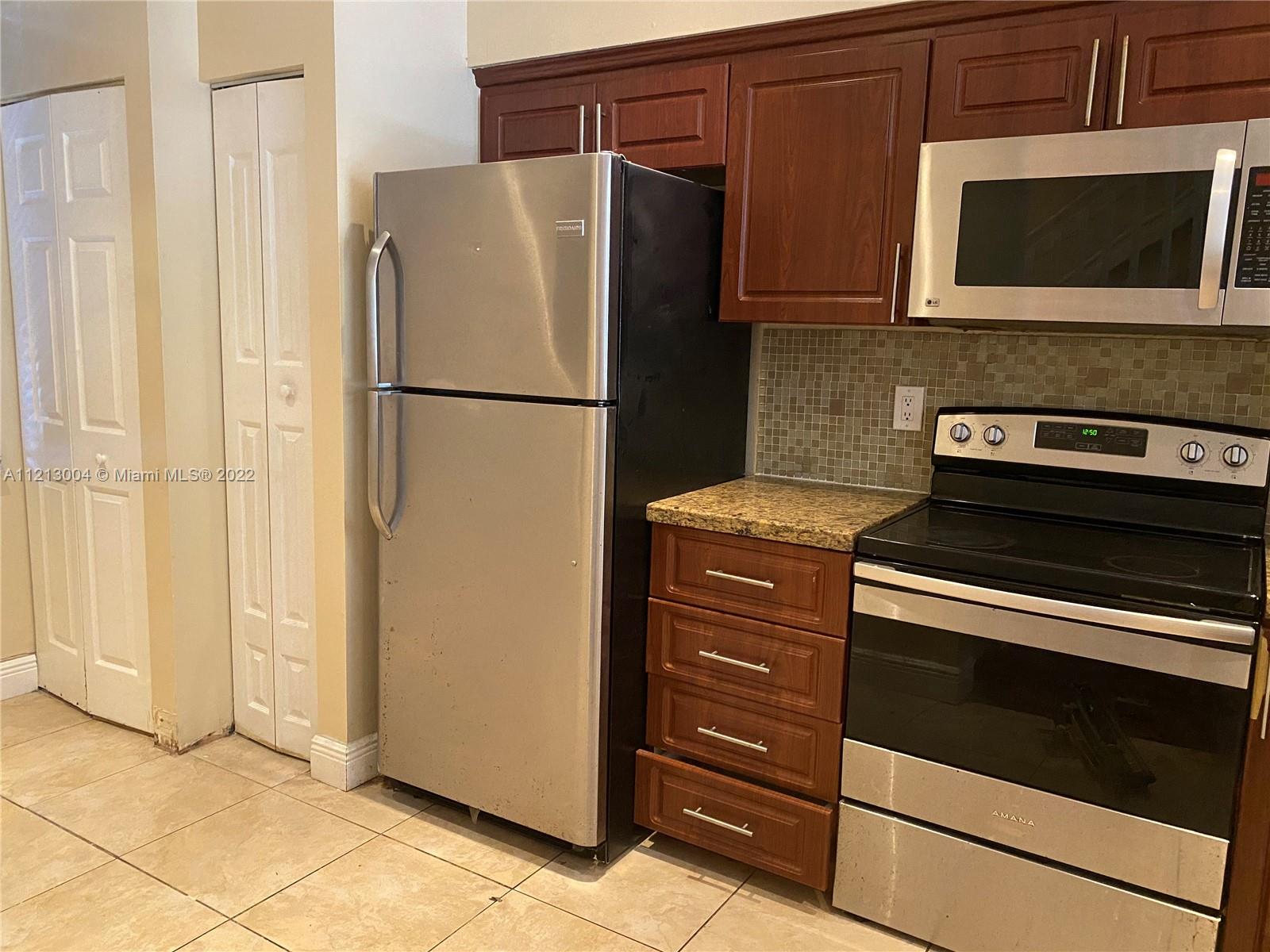 SIERRA RIDGE CONDO J-53 - Residential