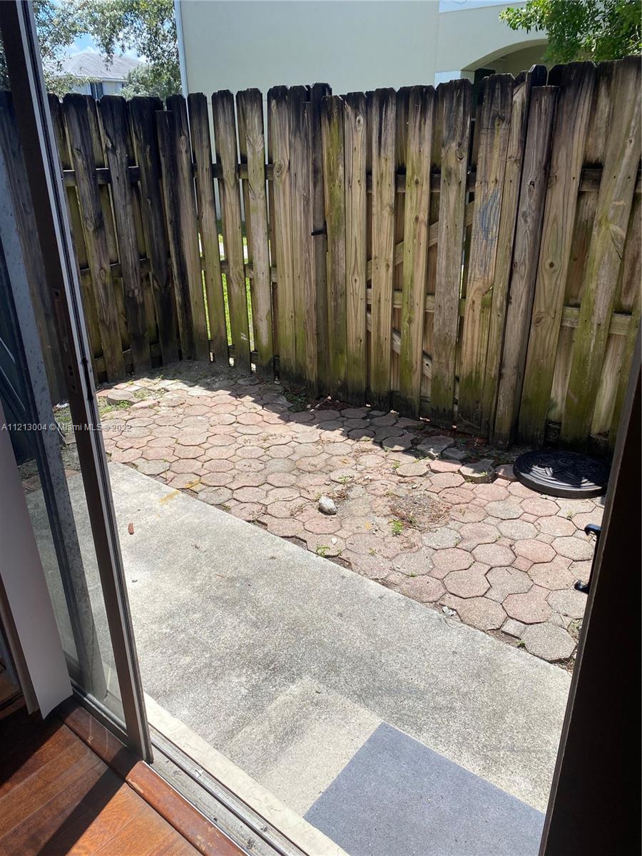 SIERRA RIDGE CONDO J-53 - Residential