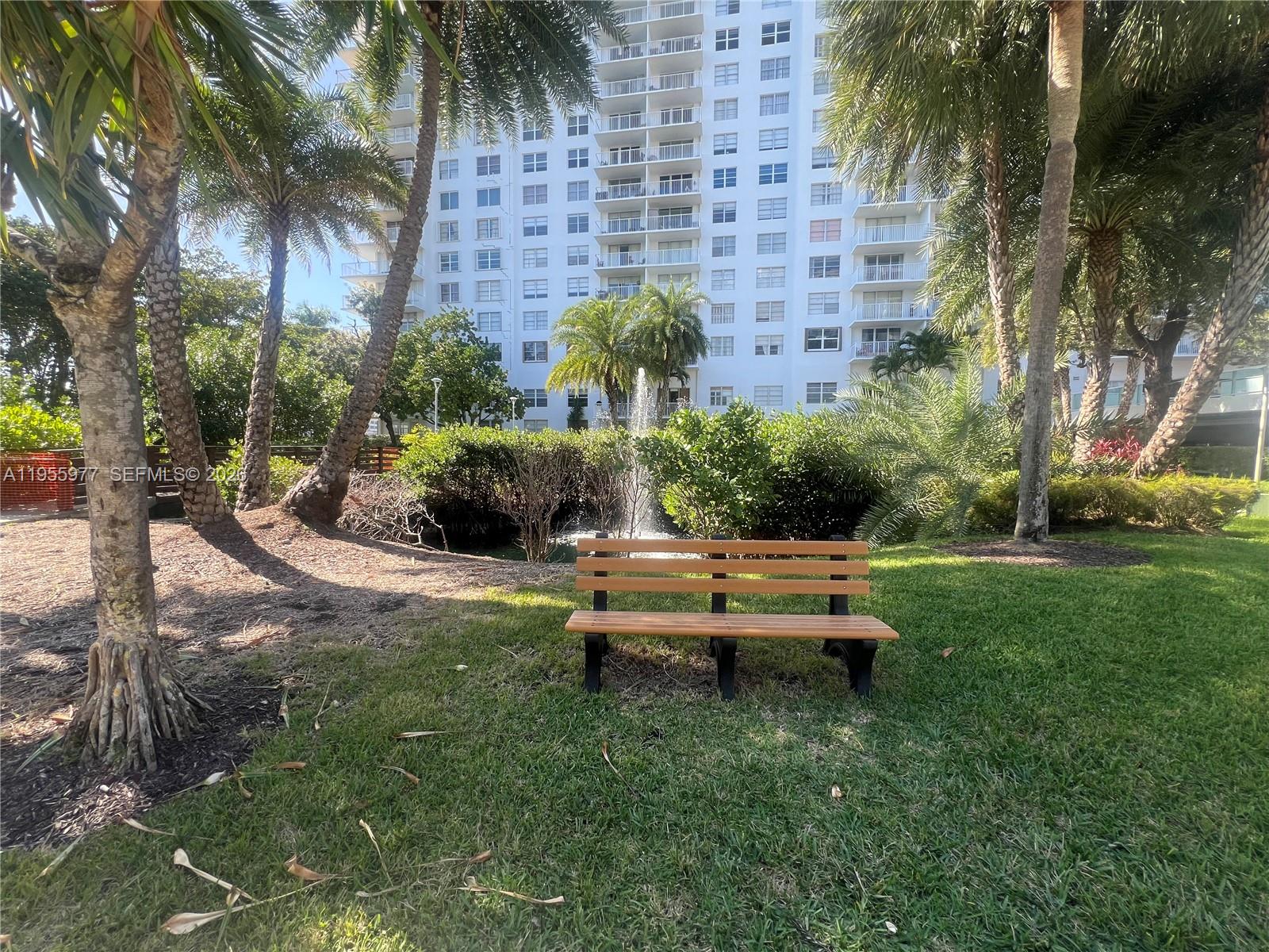 ADMIRALS PORT CONDO WEST - Residential