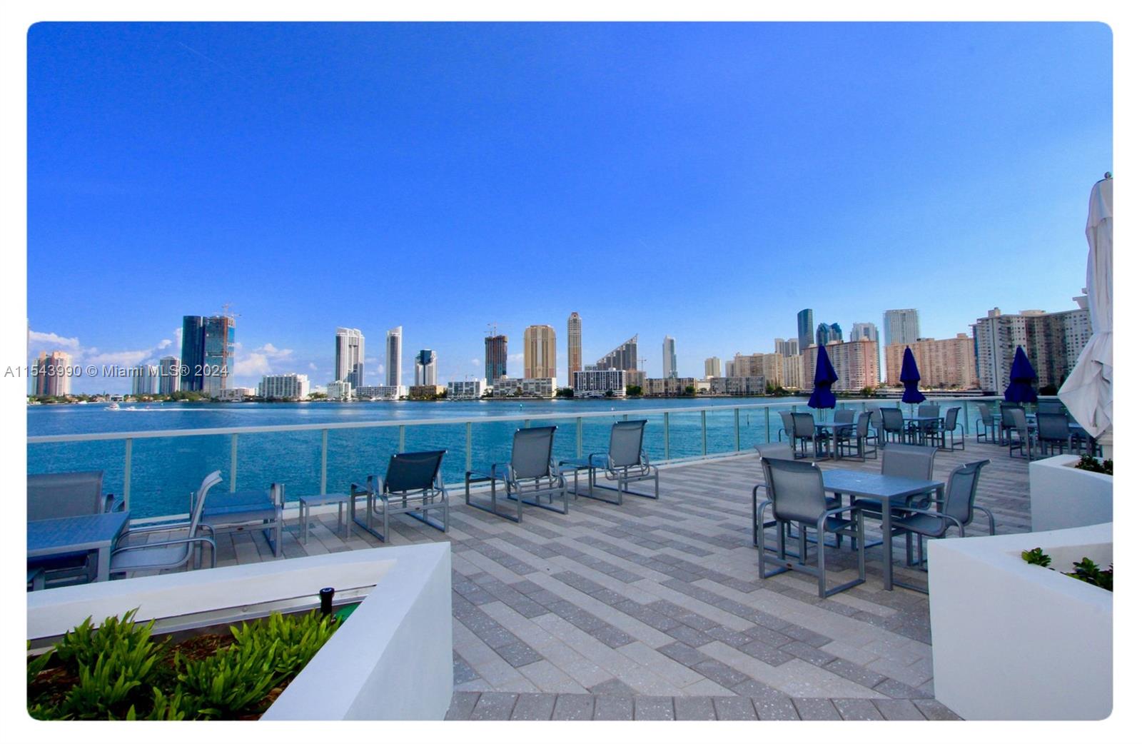 WILLIAMS ISLAND - Residential