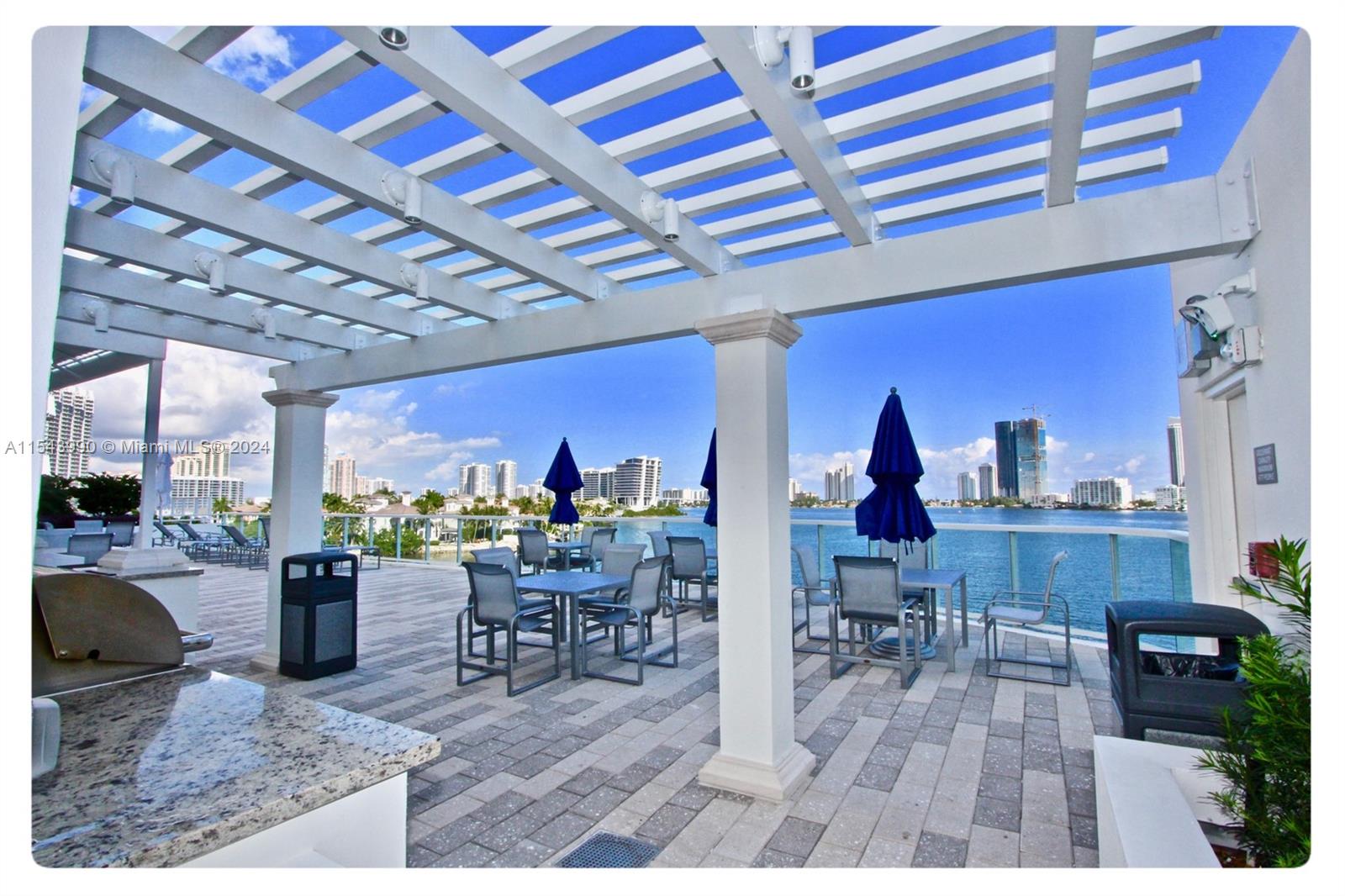 WILLIAMS ISLAND - Residential