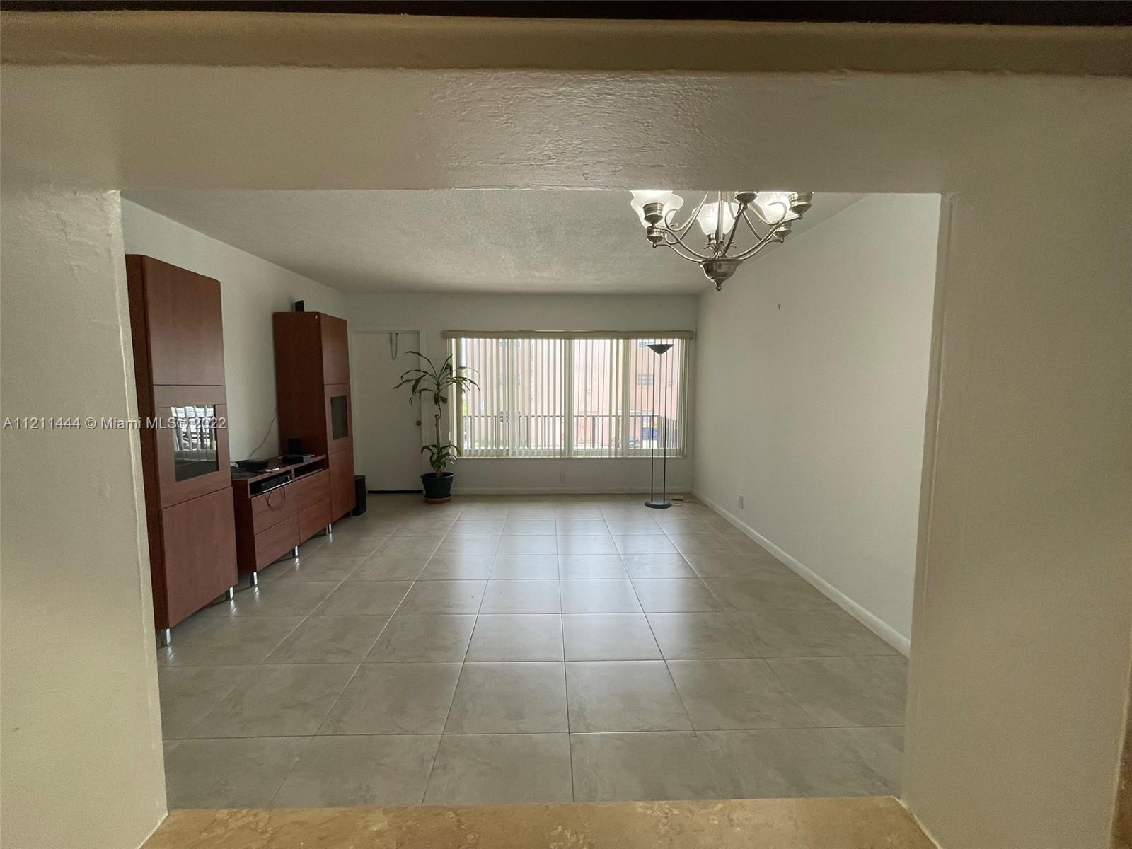 FOUNTAINVIEW CONDO NO 3 - Residential Lease