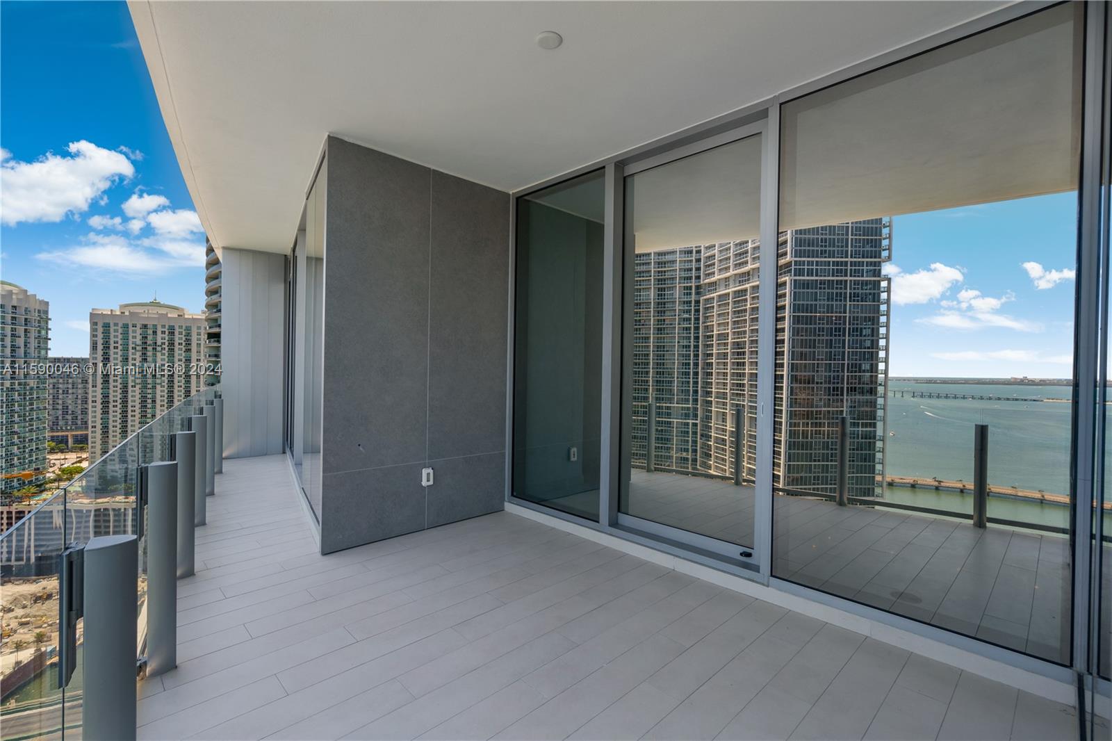 ASTON MARTIN RESIDENCES - Residential