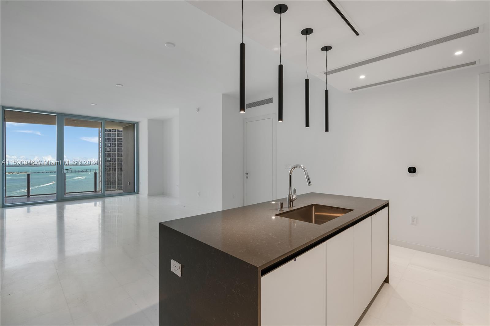 ASTON MARTIN RESIDENCES - Residential