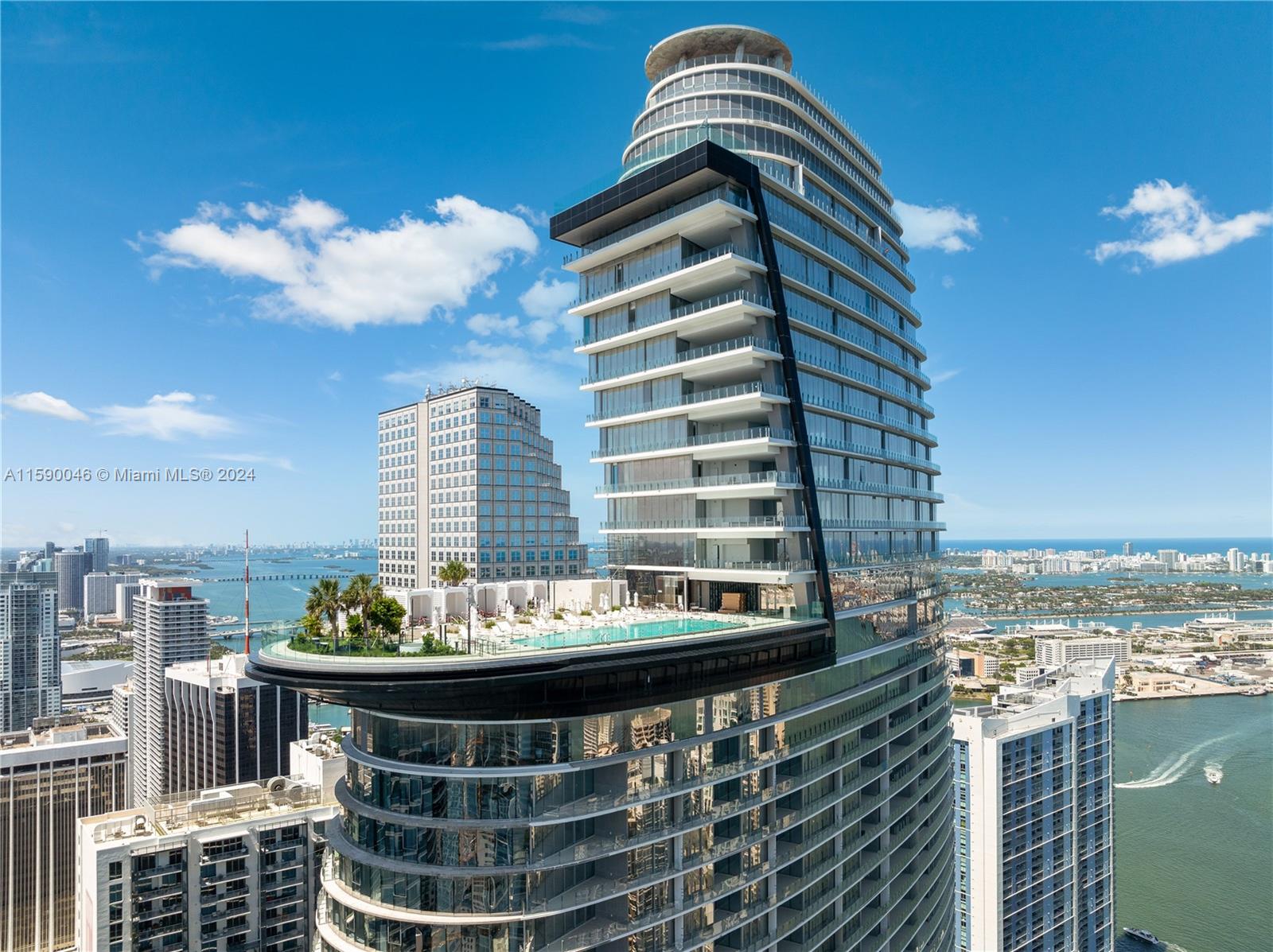 ASTON MARTIN RESIDENCES - Residential