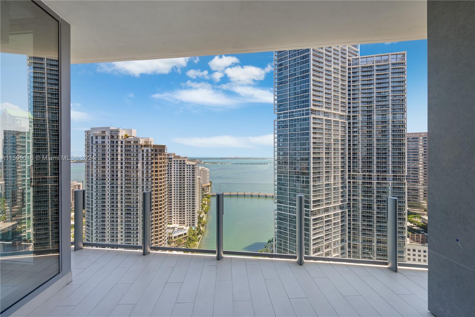 ASTON MARTIN RESIDENCES - Residential