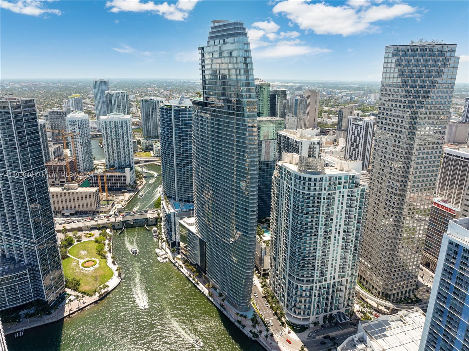 ASTON MARTIN RESIDENCES - Residential