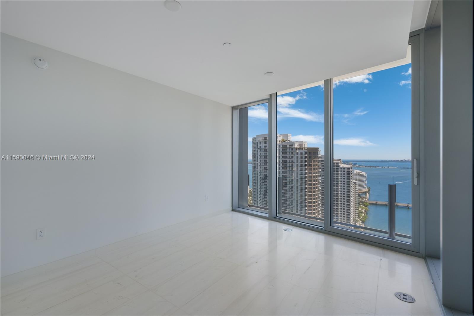 ASTON MARTIN RESIDENCES - Residential