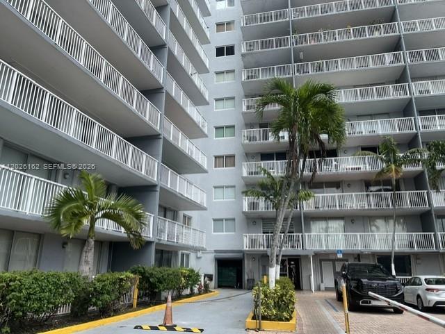 ISLA DEL MAR CONDO - Residential Lease