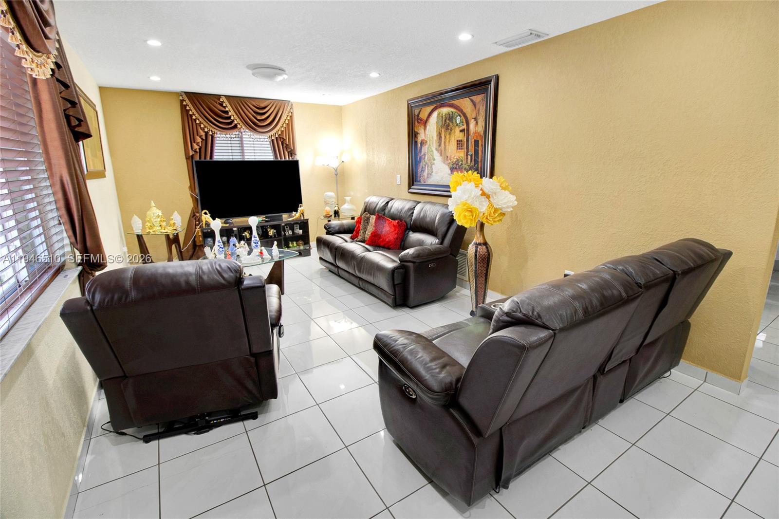 SUPERIOR HOMES SEC 1 - Residential