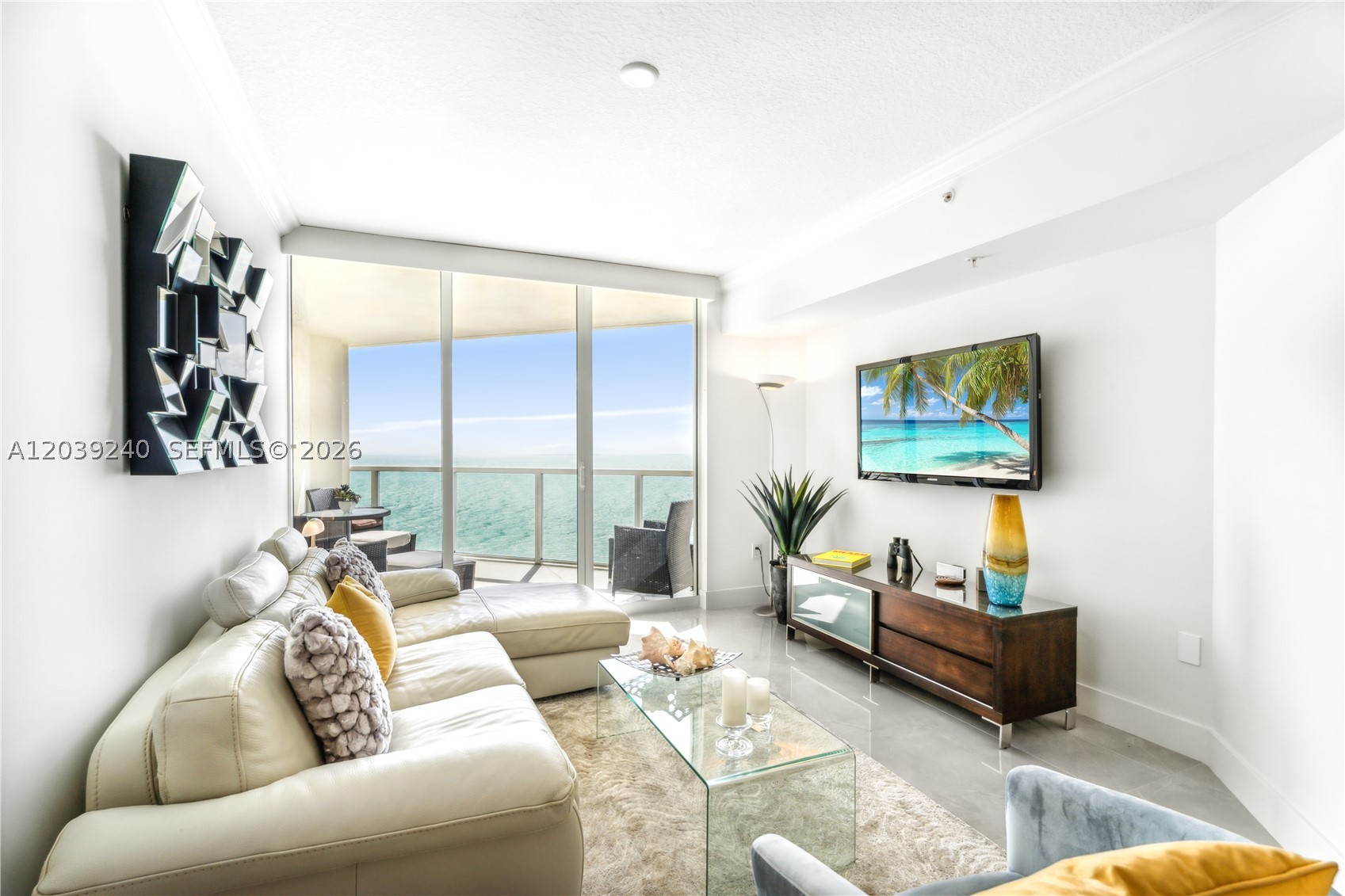 LA PERLA CONDO - Residential