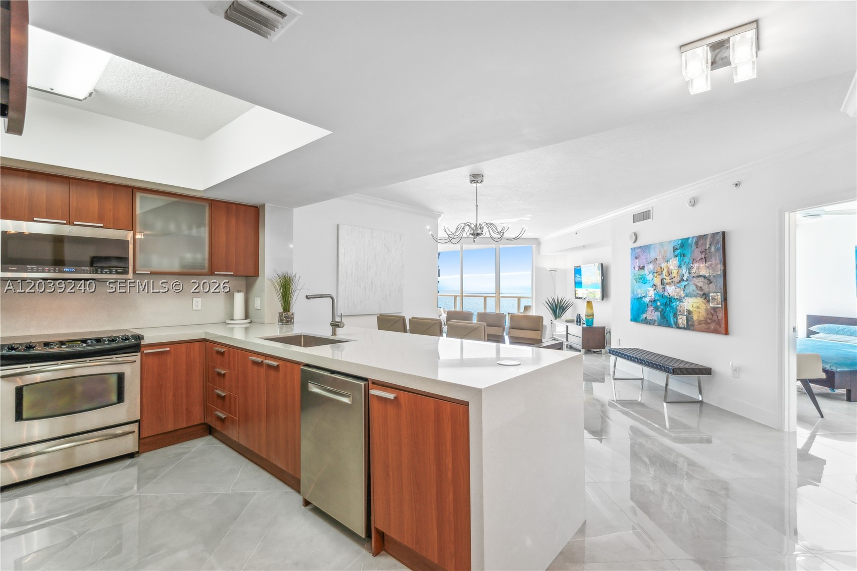 LA PERLA CONDO - Residential