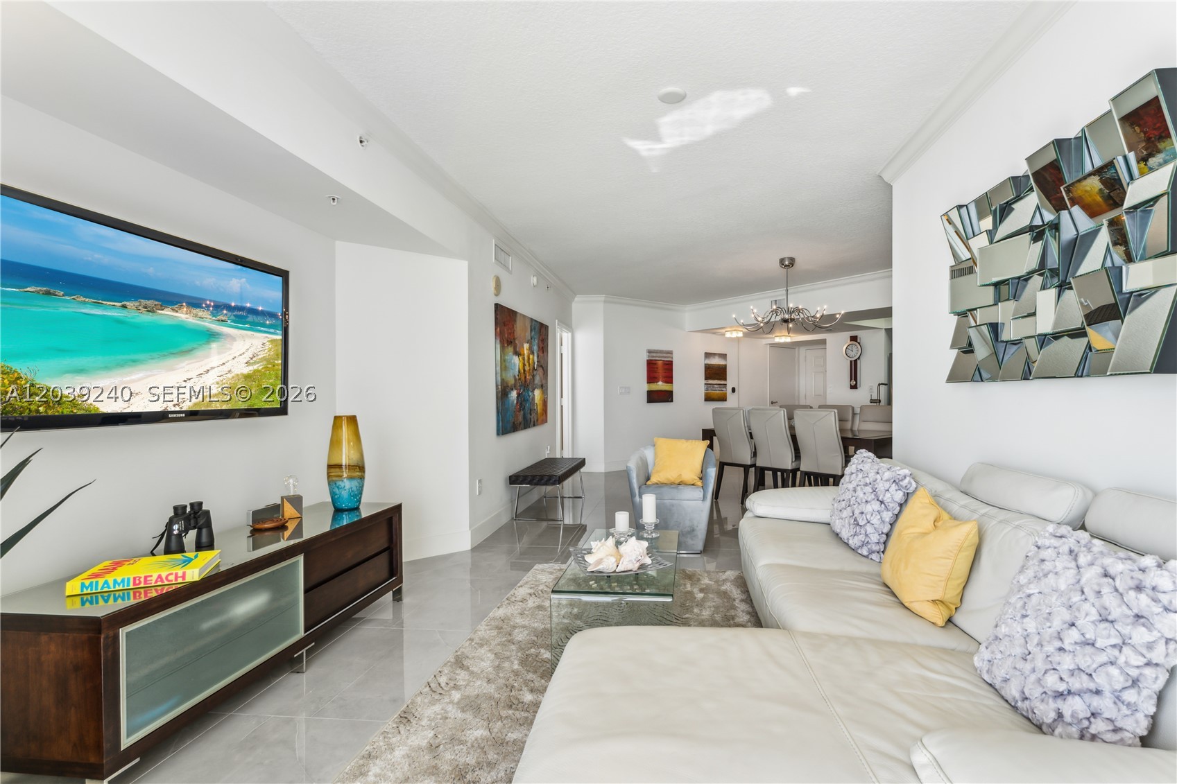 LA PERLA CONDO - Residential