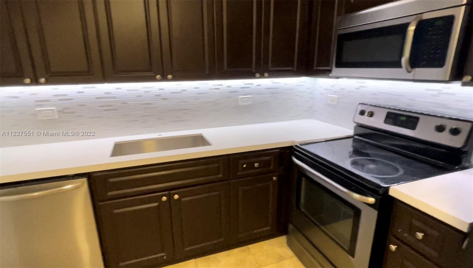 LAKEWOOD AT EMERALD HILLS - Residential Lease