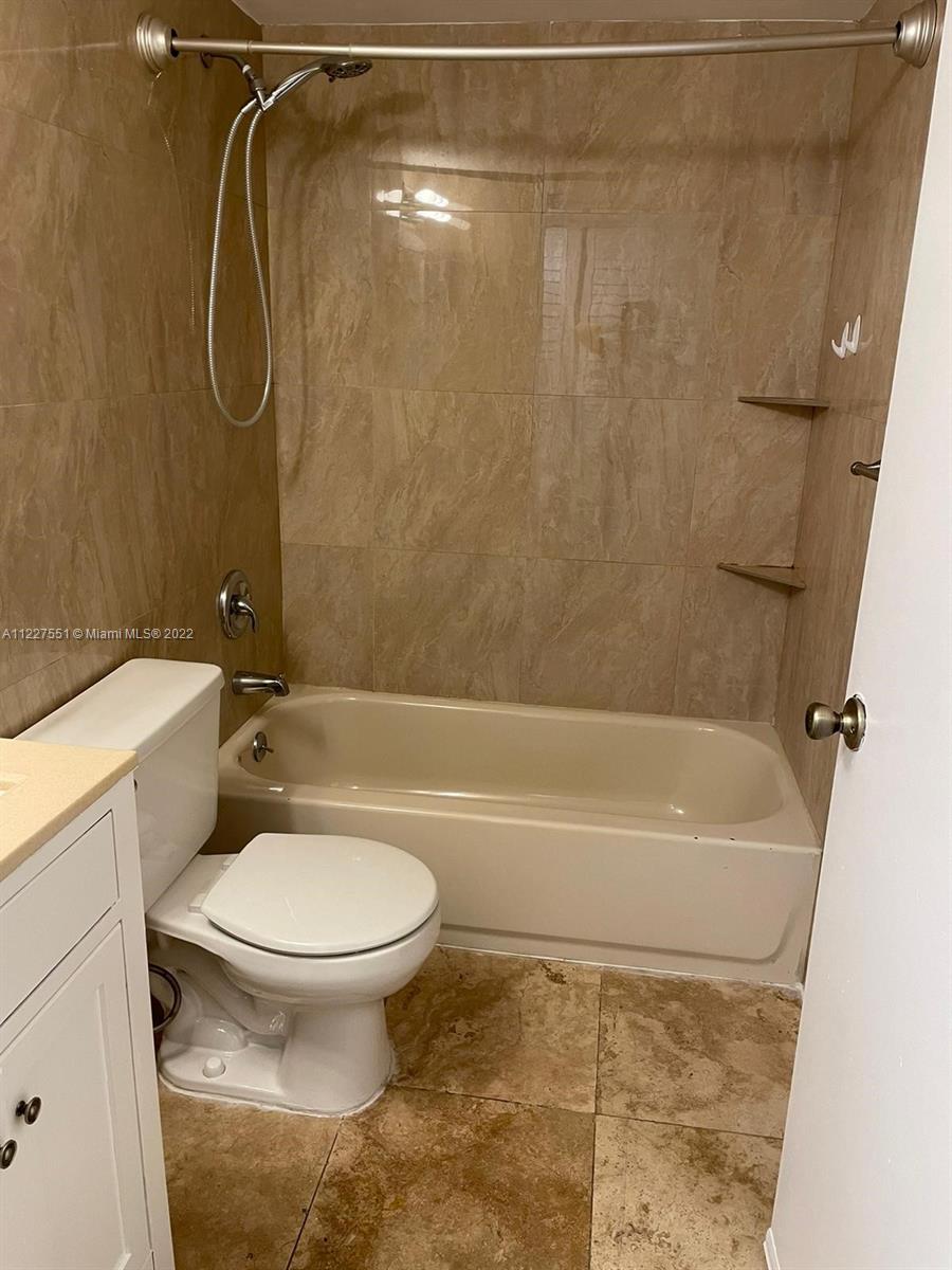 LAKEWOOD AT EMERALD HILLS - Residential Lease