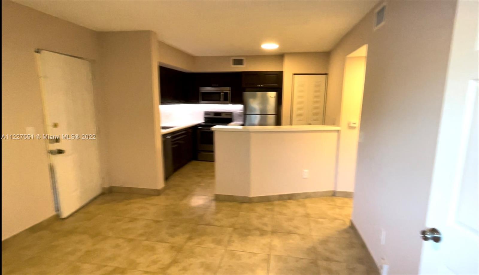 LAKEWOOD AT EMERALD HILLS - Residential Lease