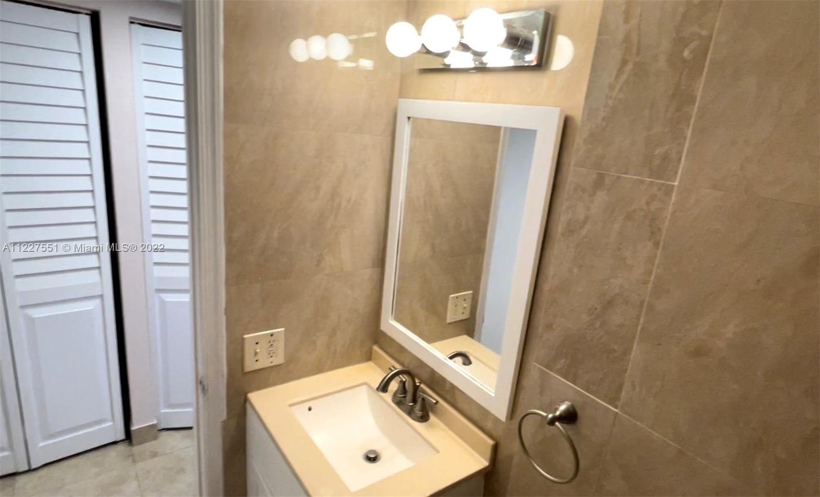 LAKEWOOD AT EMERALD HILLS - Residential Lease