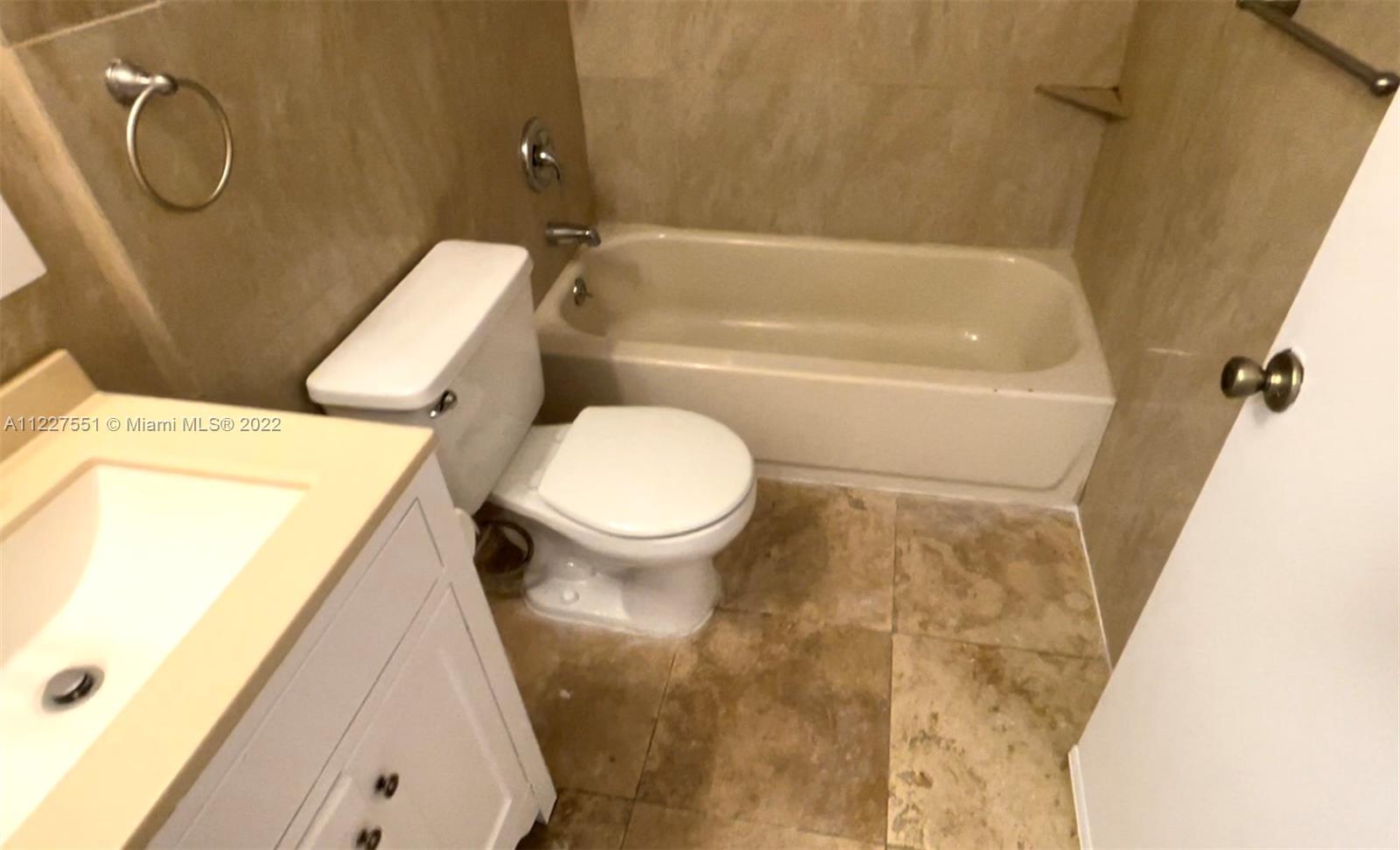 LAKEWOOD AT EMERALD HILLS - Residential Lease