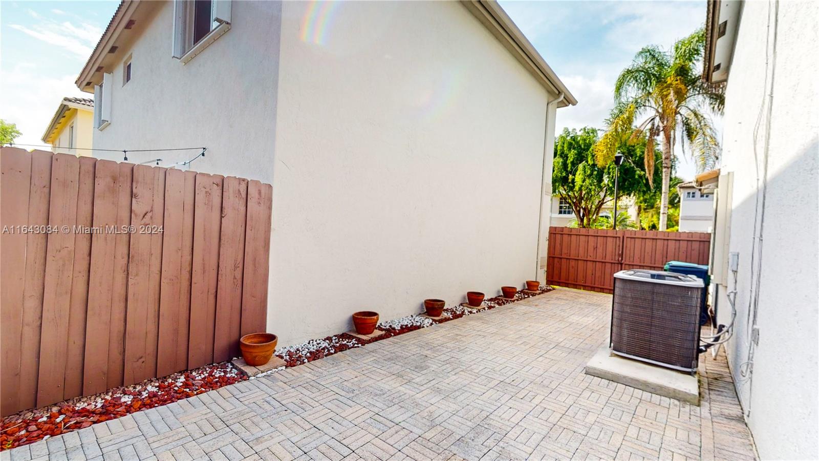 DORAL RESERVE - Residential Lease