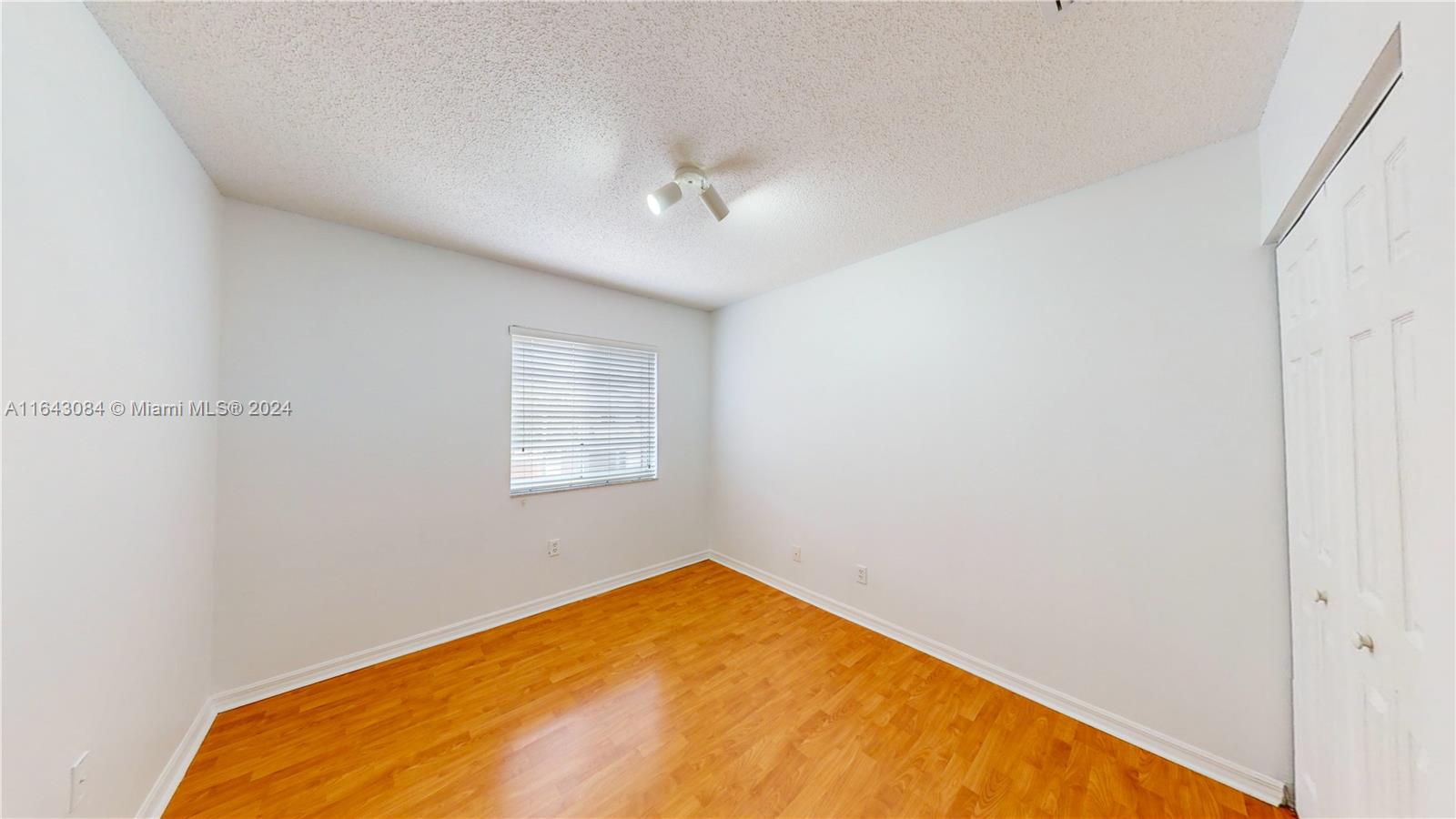 DORAL RESERVE - Residential Lease