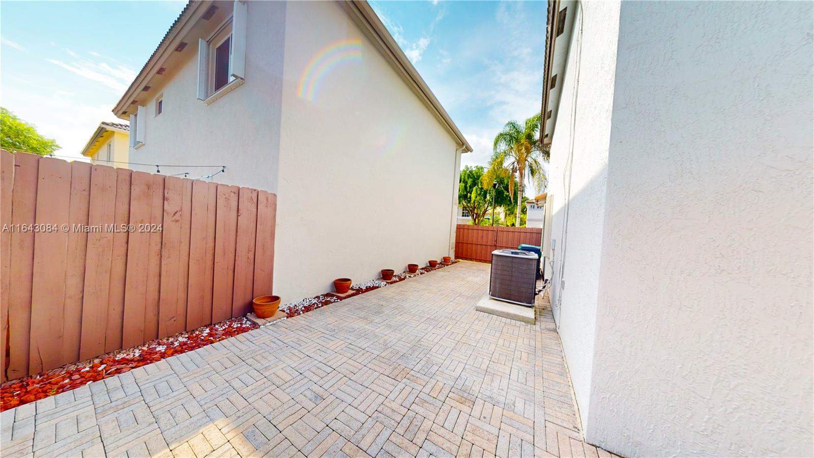 DORAL RESERVE - Residential Lease