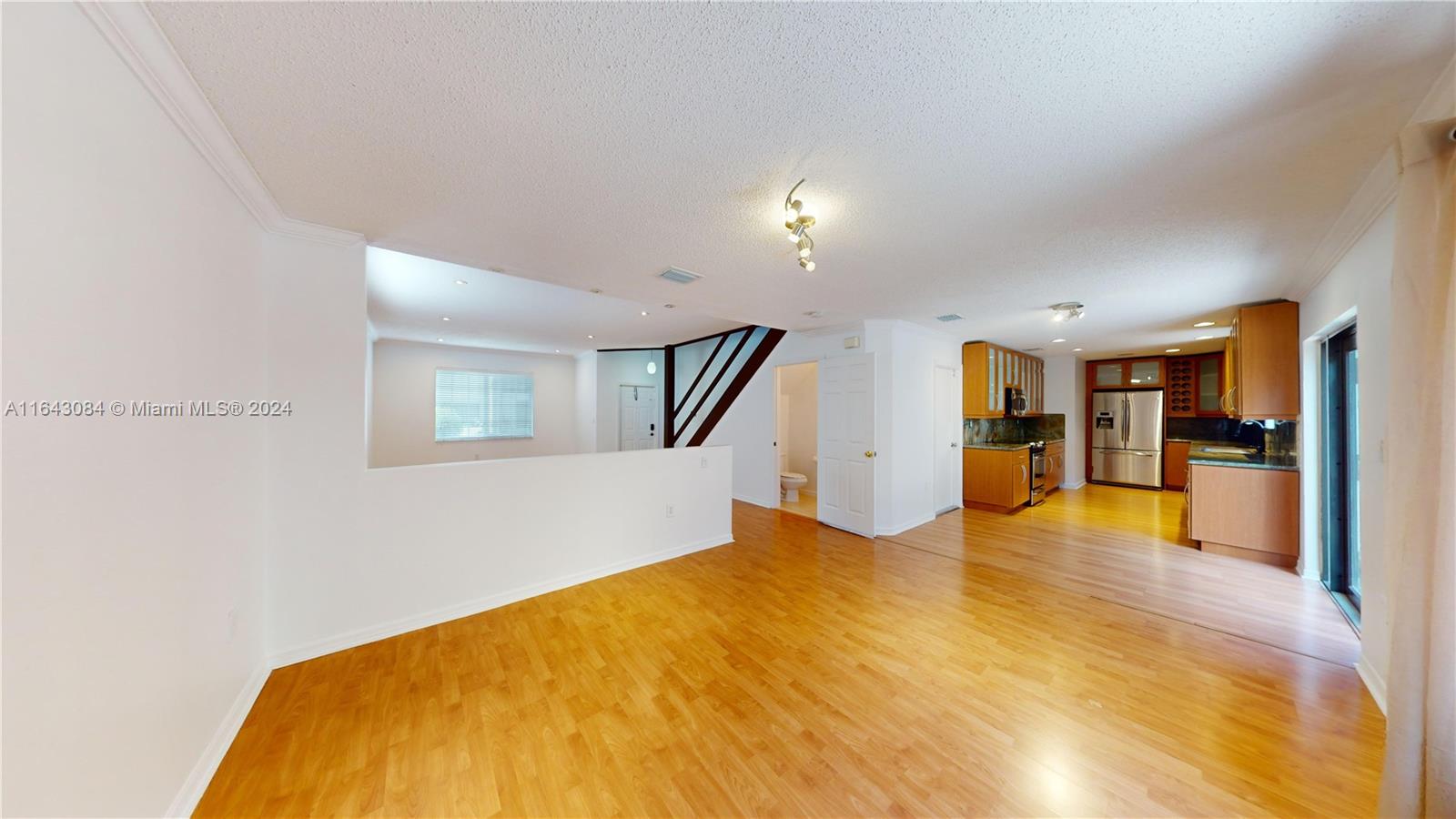 DORAL RESERVE - Residential Lease