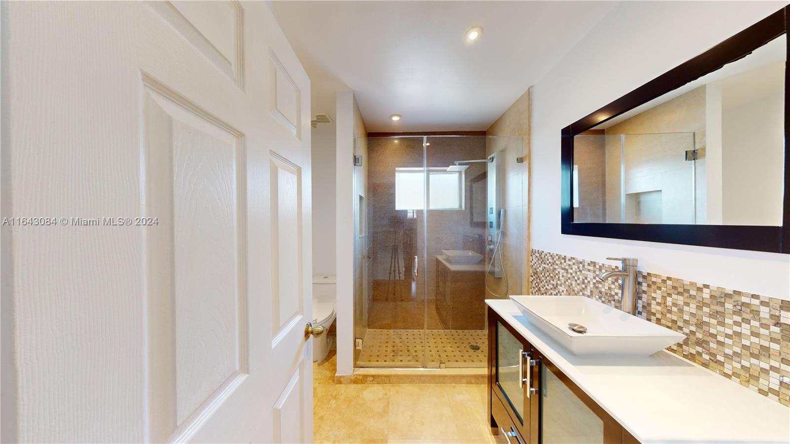 DORAL RESERVE - Residential Lease
