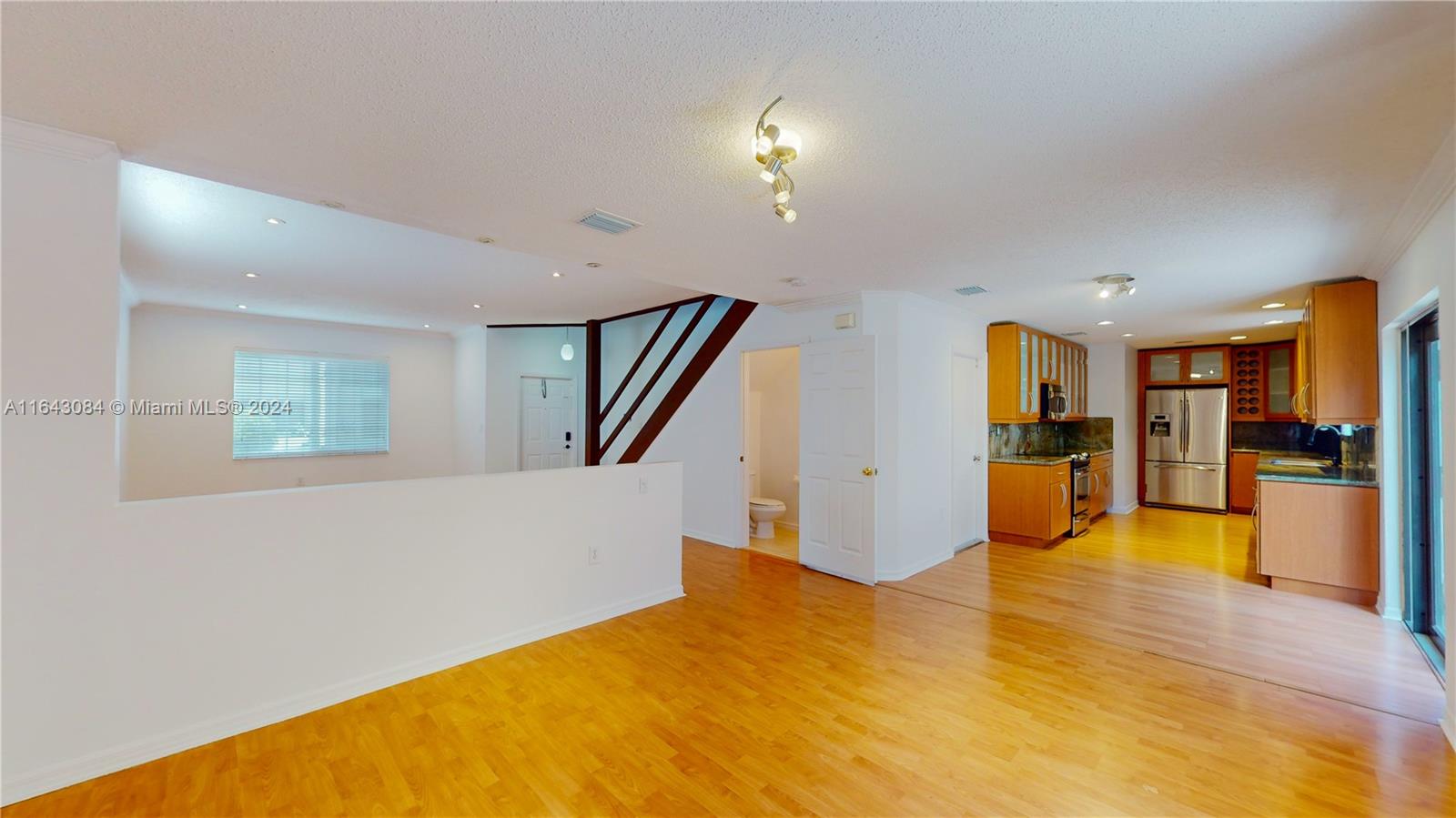 DORAL RESERVE - Residential Lease