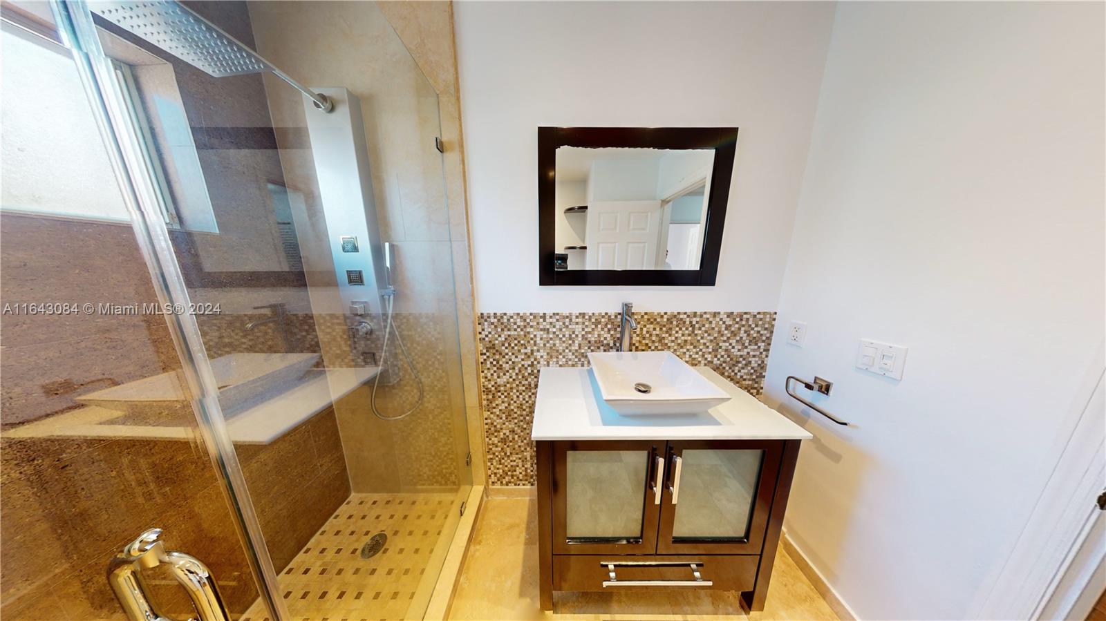 DORAL RESERVE - Residential Lease