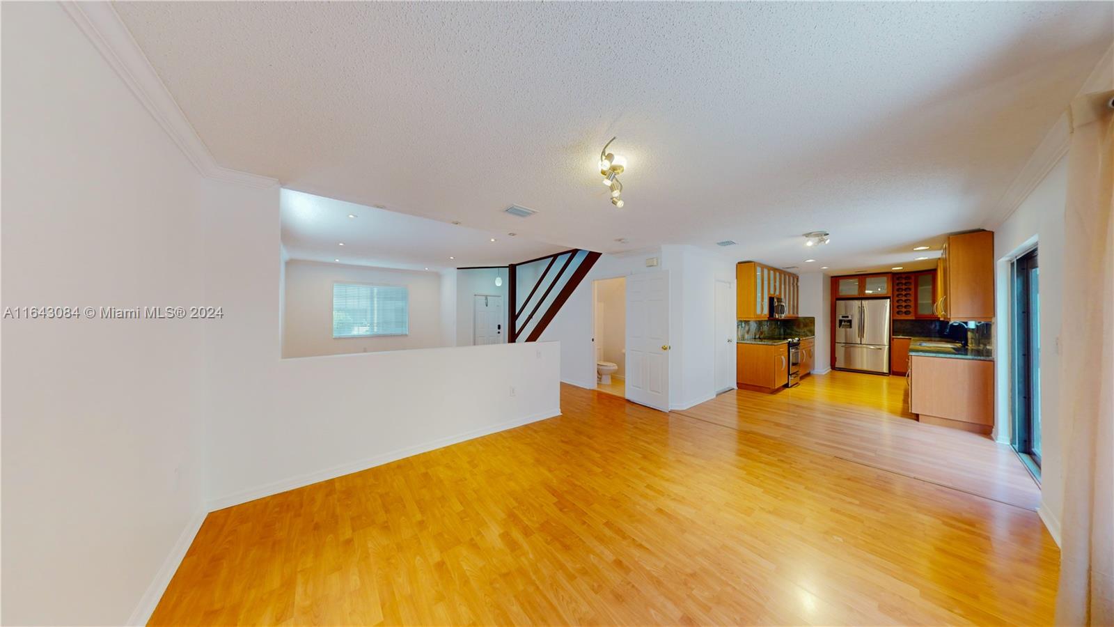 DORAL RESERVE - Residential Lease