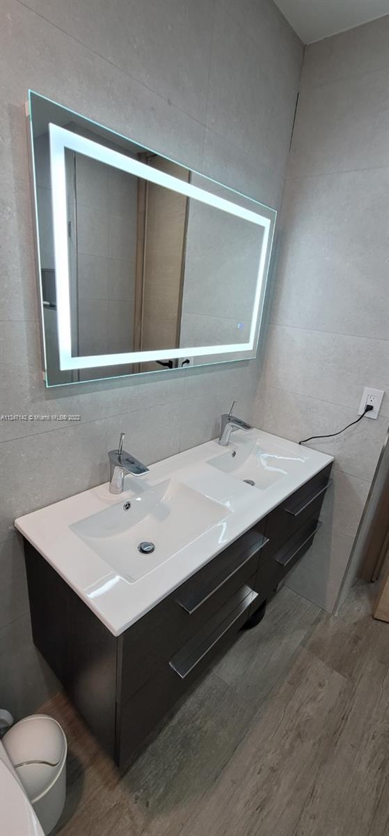 COSTA DEL SOL CONDO F - Residential Lease