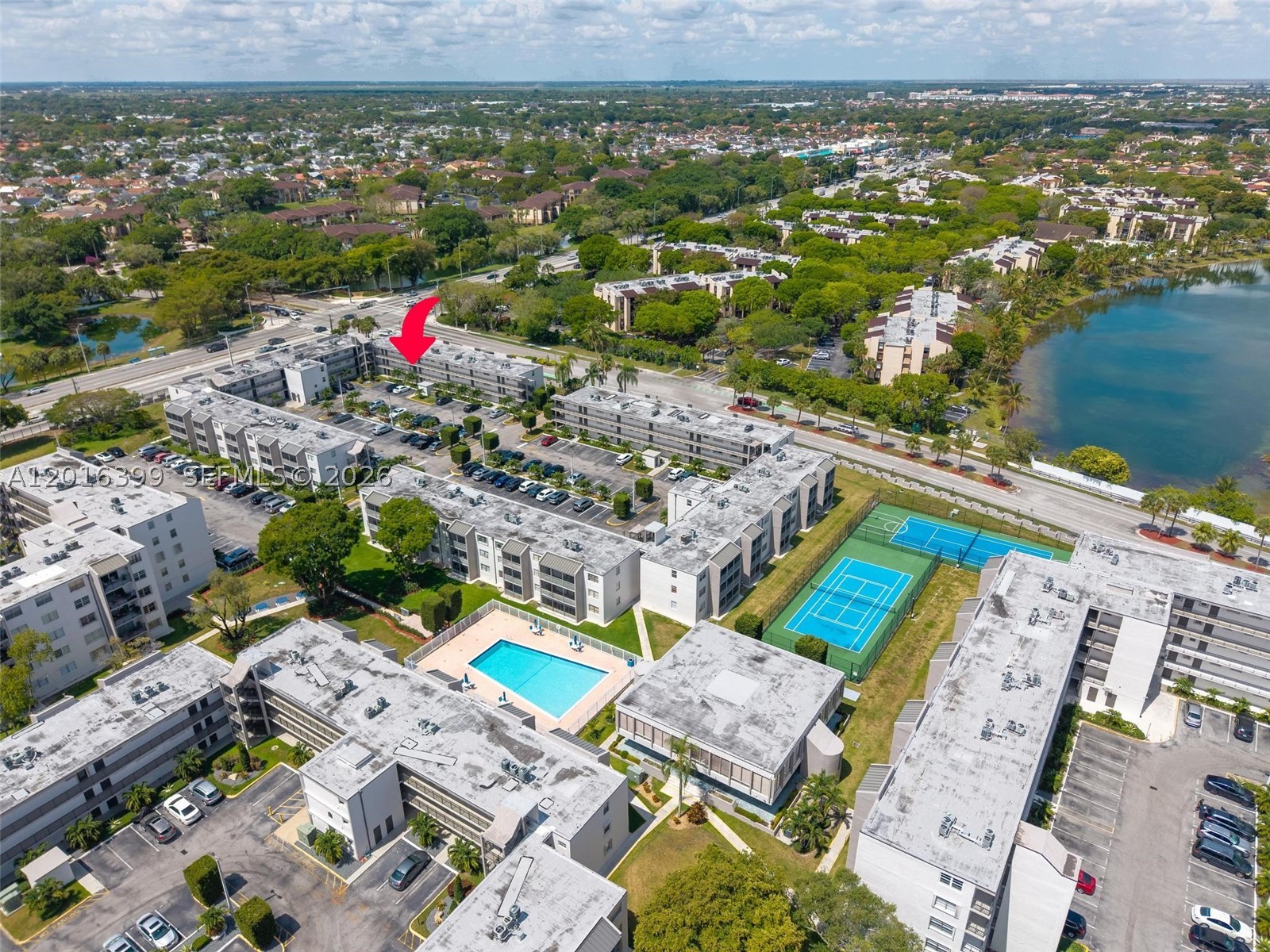 EL CONQUISTADOR SOUTH CON - Residential