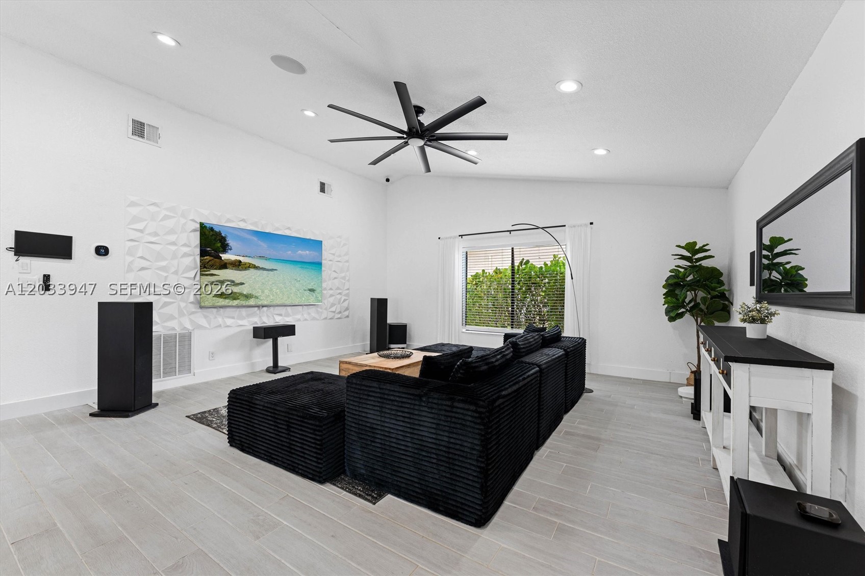 CYPRESS RUN - Residential