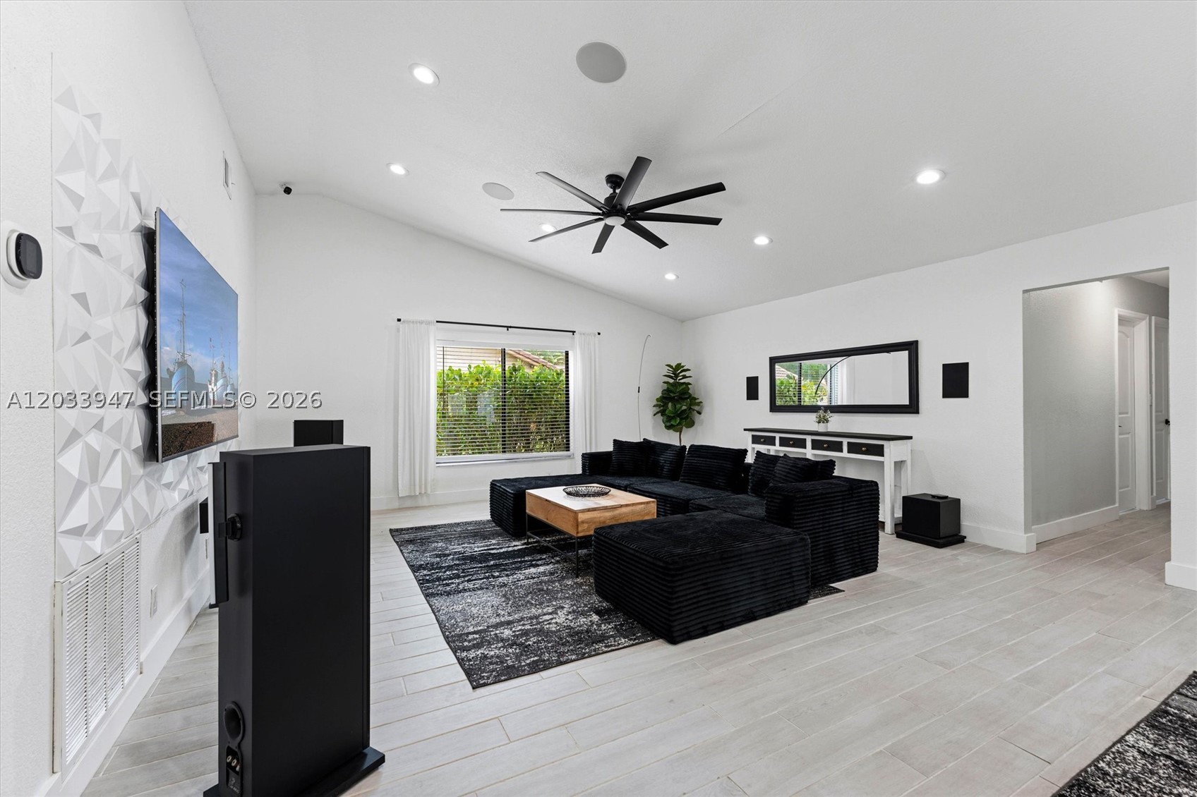 CYPRESS RUN - Residential