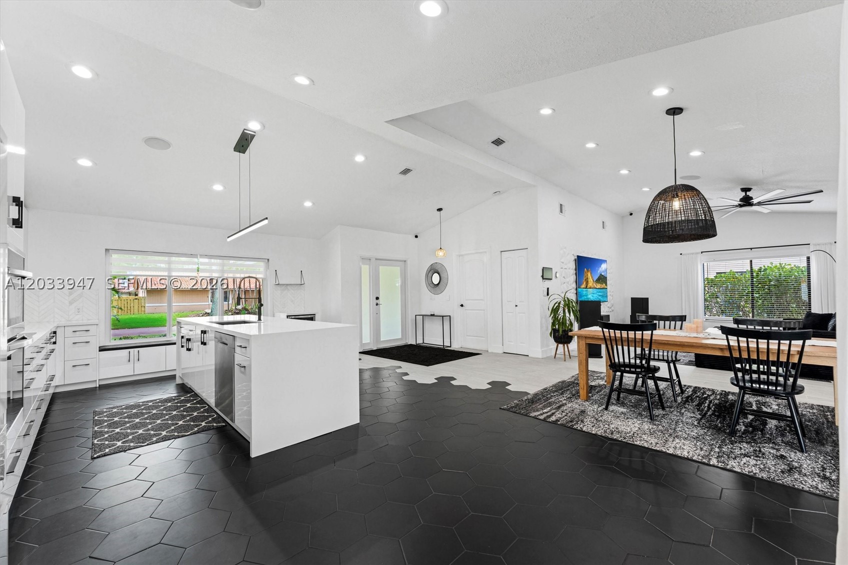 CYPRESS RUN - Residential