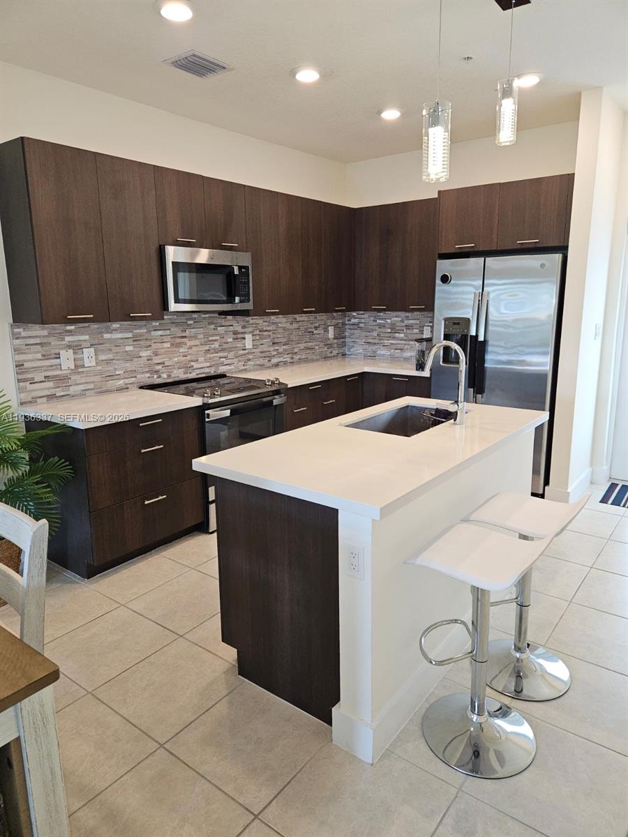 DOWNTOWN DORAL SOUTH PHAS - Residential