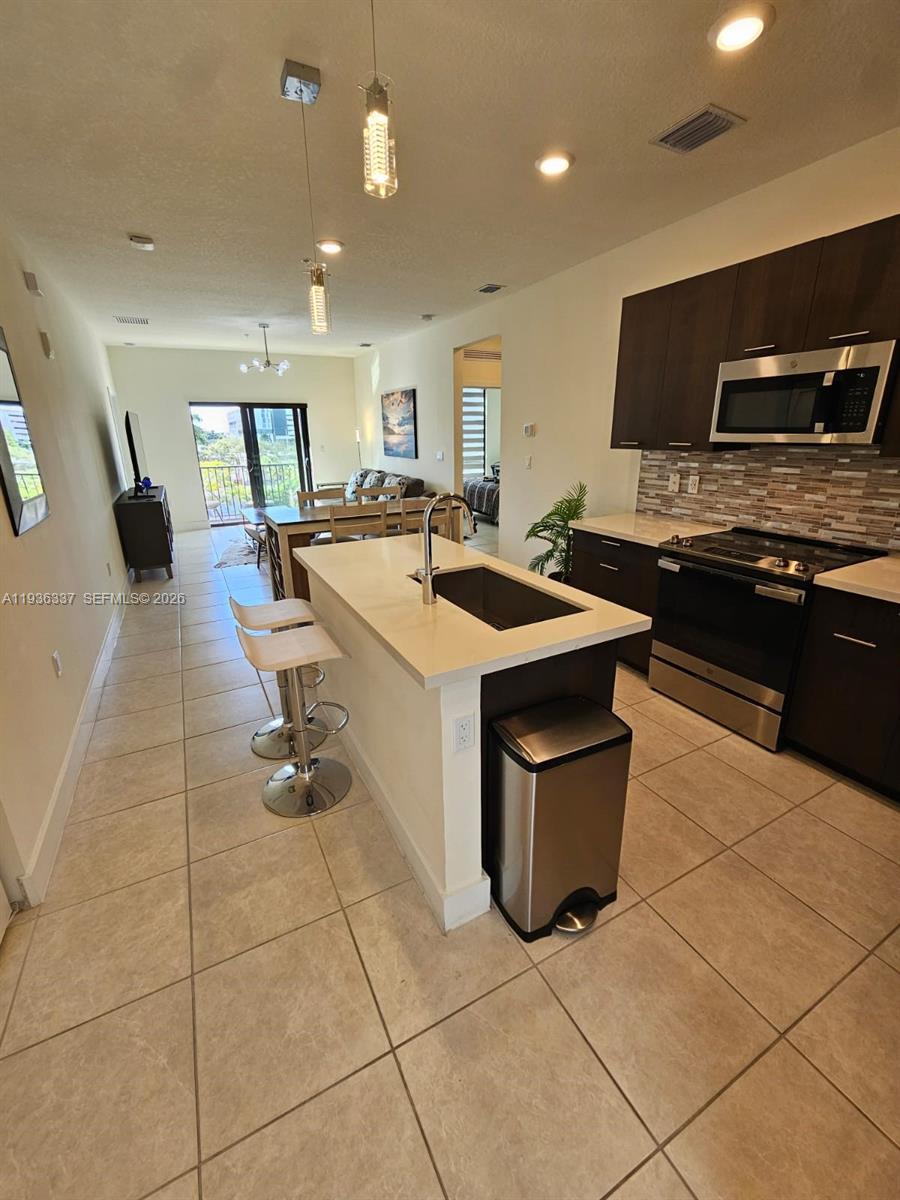 DOWNTOWN DORAL SOUTH PHAS - Residential