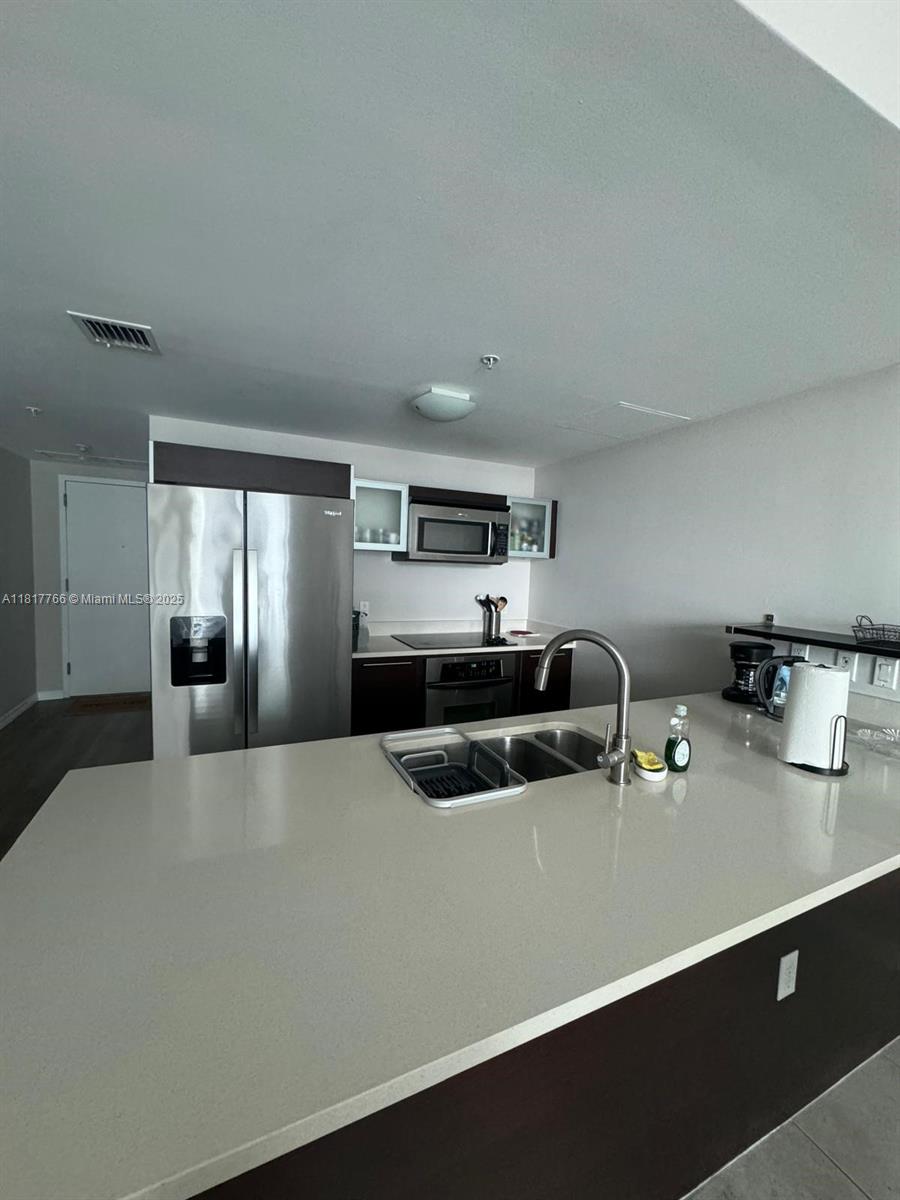 QUANTUM ON THE BAY CONDO - Residential