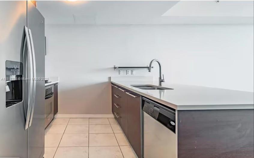 QUANTUM ON THE BAY CONDO - Residential