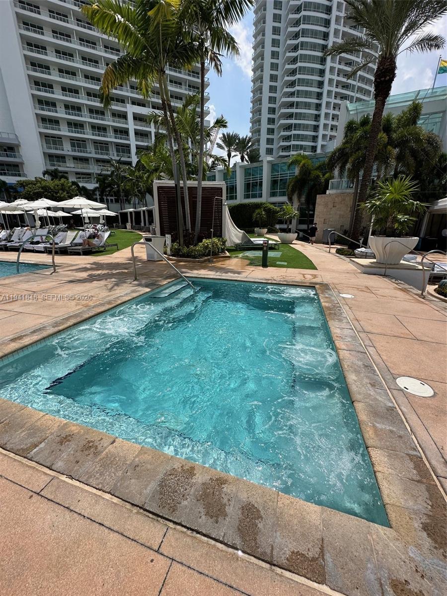 FONTAINEBLEAU II CONDO - Residential