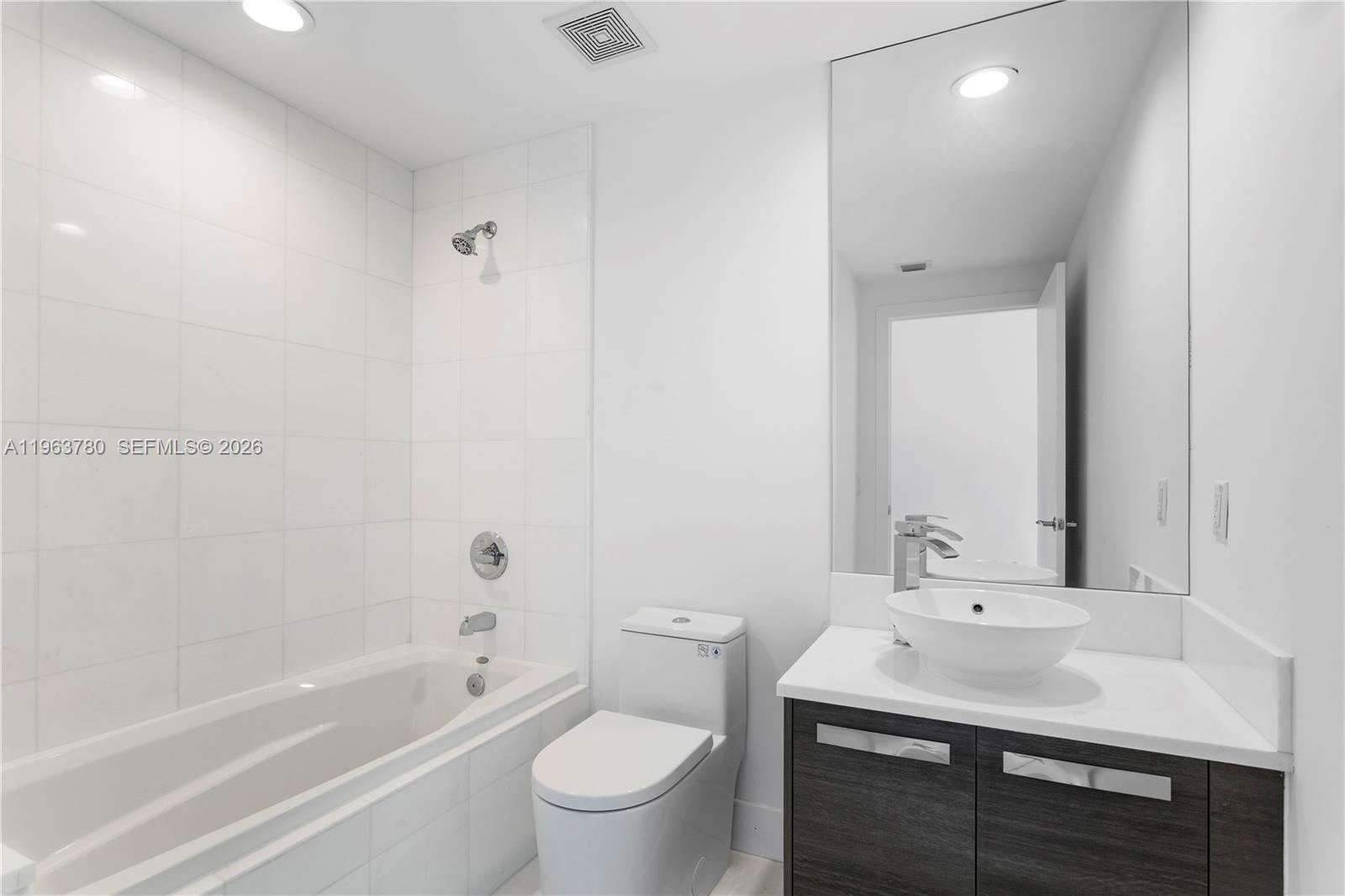 ARTECH RESIDENCES AT AVEN - Residential
