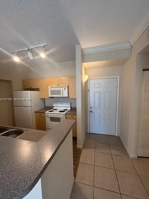 REGENT PARK CONDO - Residential