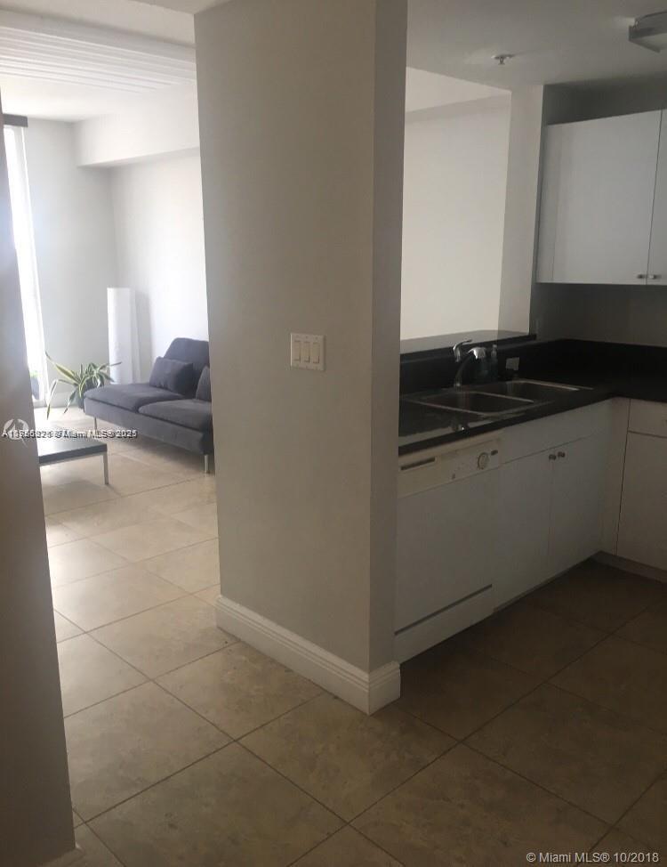 PARKVIEW AT BRICKELL COND - Residential Lease