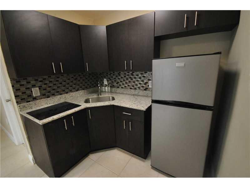 2 53 42 HAYNSWORTH BEACH - Residential Lease