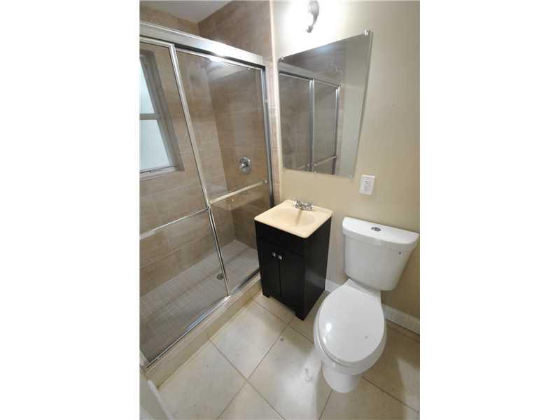 2 53 42 HAYNSWORTH BEACH - Residential Lease