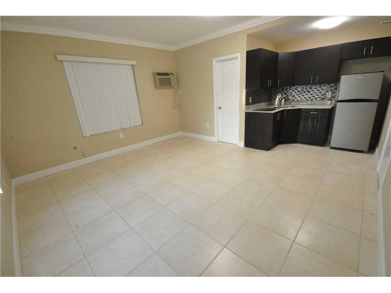 2 53 42 HAYNSWORTH BEACH - Residential Lease