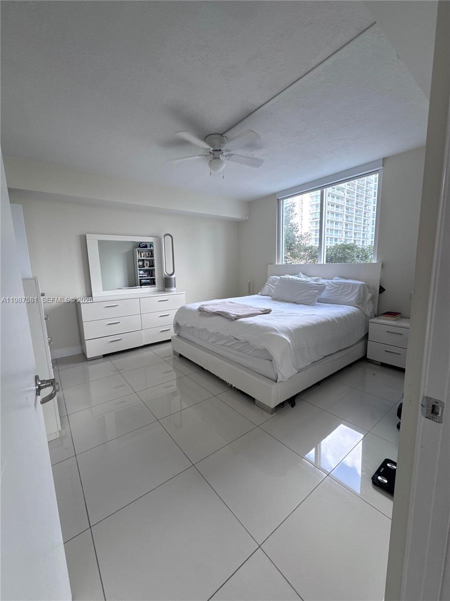 TERRAZAS RIVERPARK VILLAG - Residential